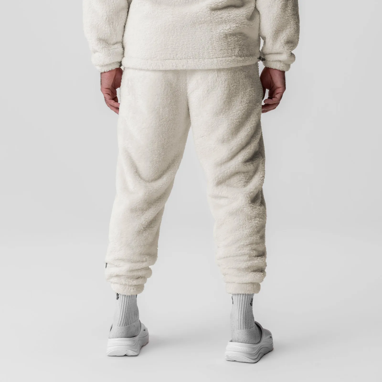 0692. Sherpa Recovery Sweats - Ivory Cream/Black