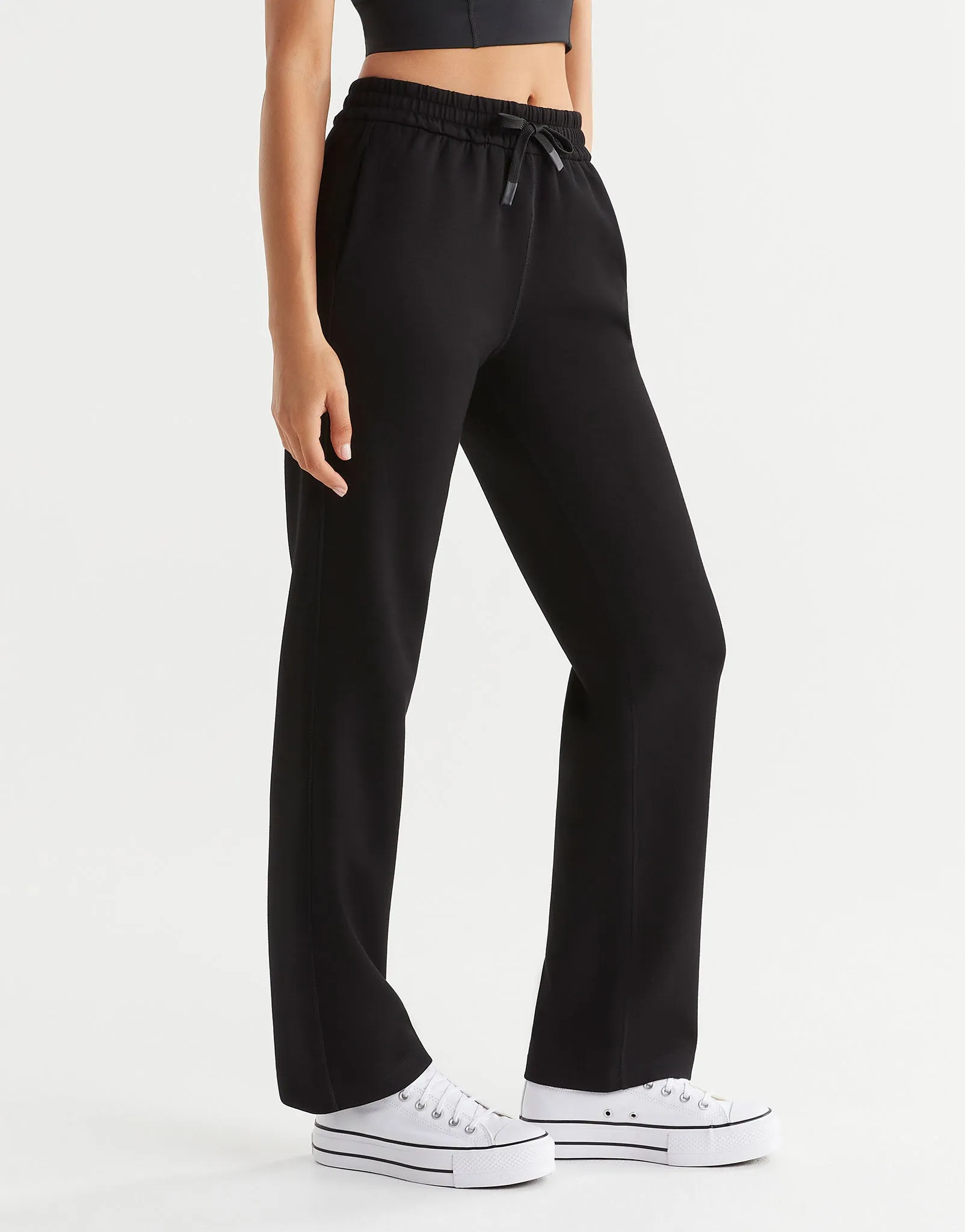 AIMIE Relaxed Fit Jogger - Black