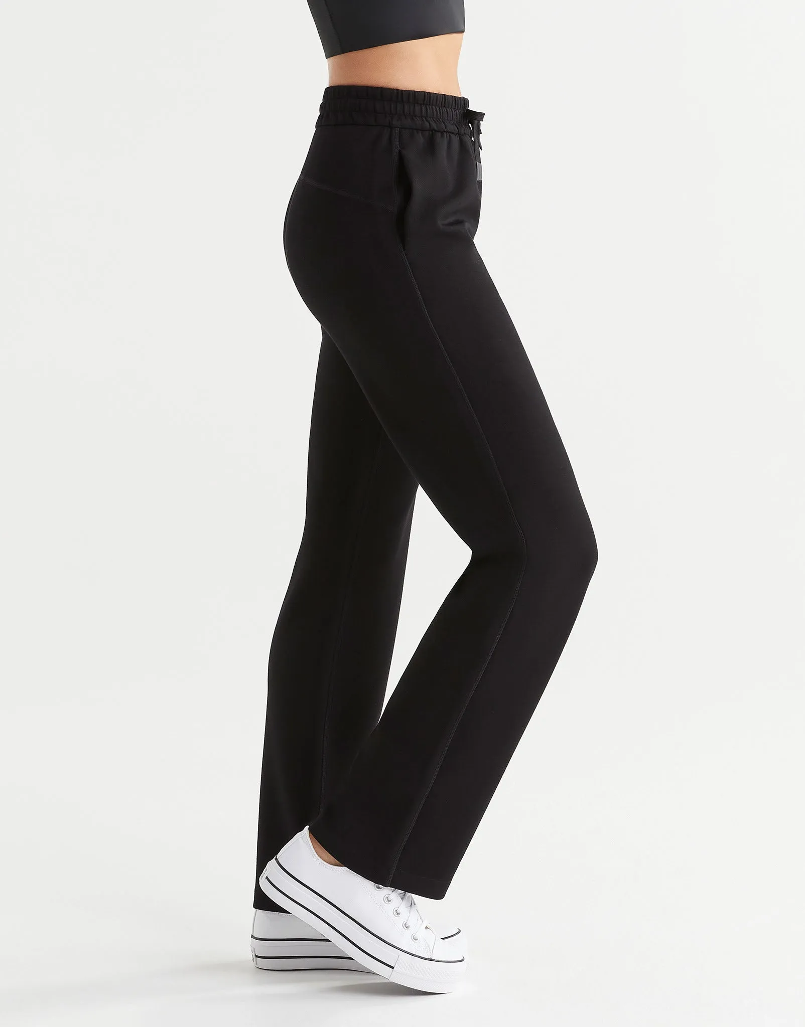 AIMIE Relaxed Fit Jogger - Black