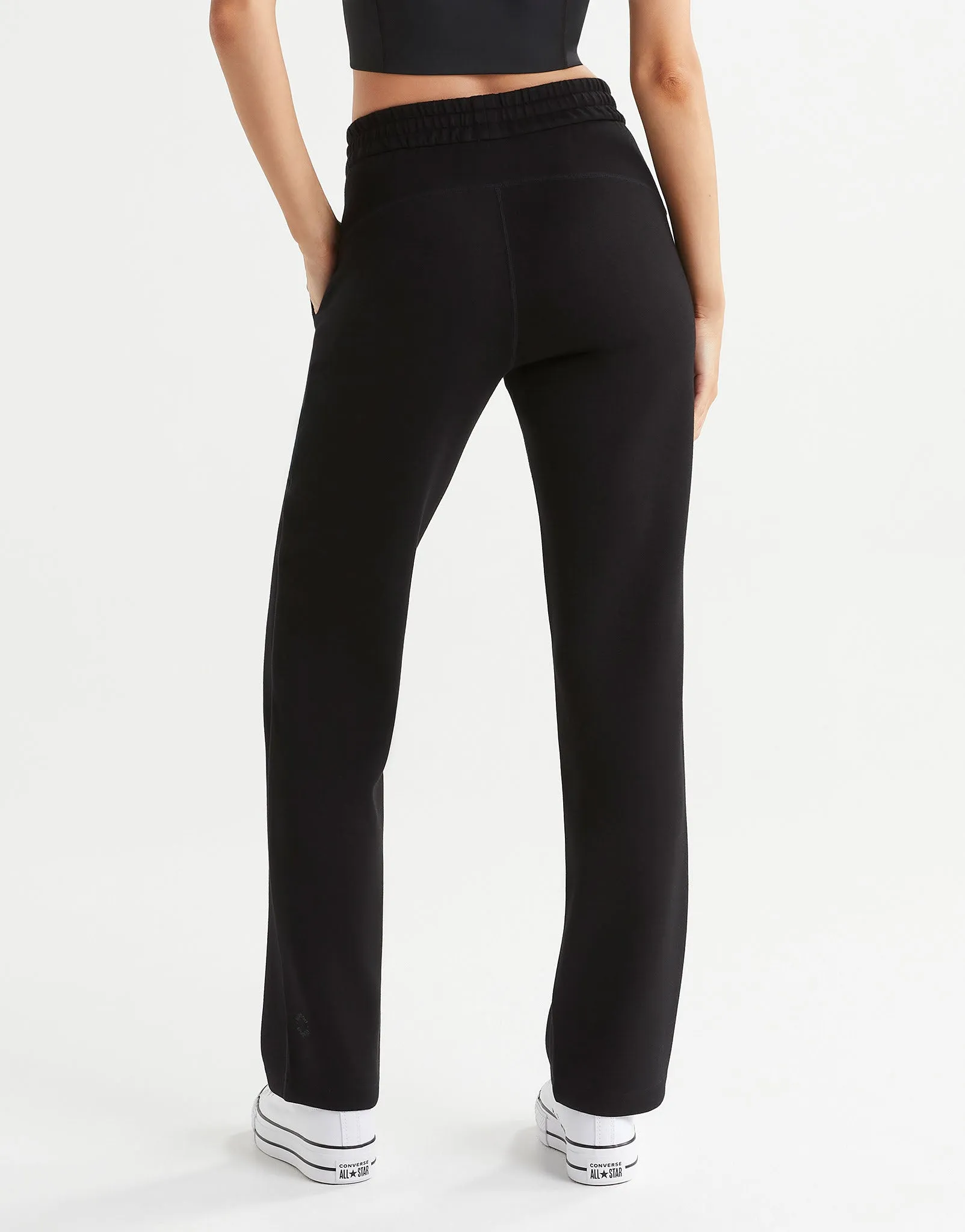 AIMIE Relaxed Fit Jogger - Black