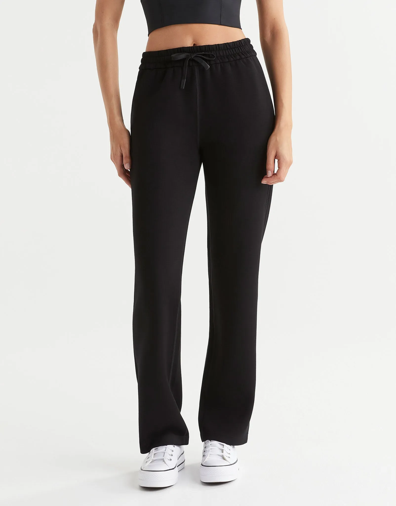 AIMIE Relaxed Fit Jogger - Black